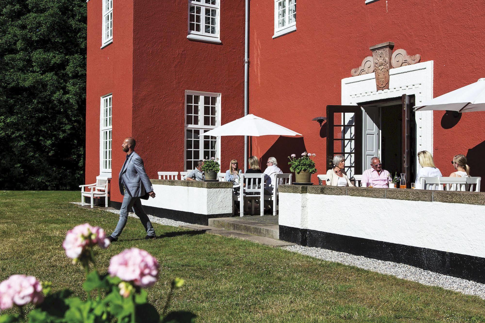 Skarrildhus Sinatur Hotel & Konference Екстер'єр фото